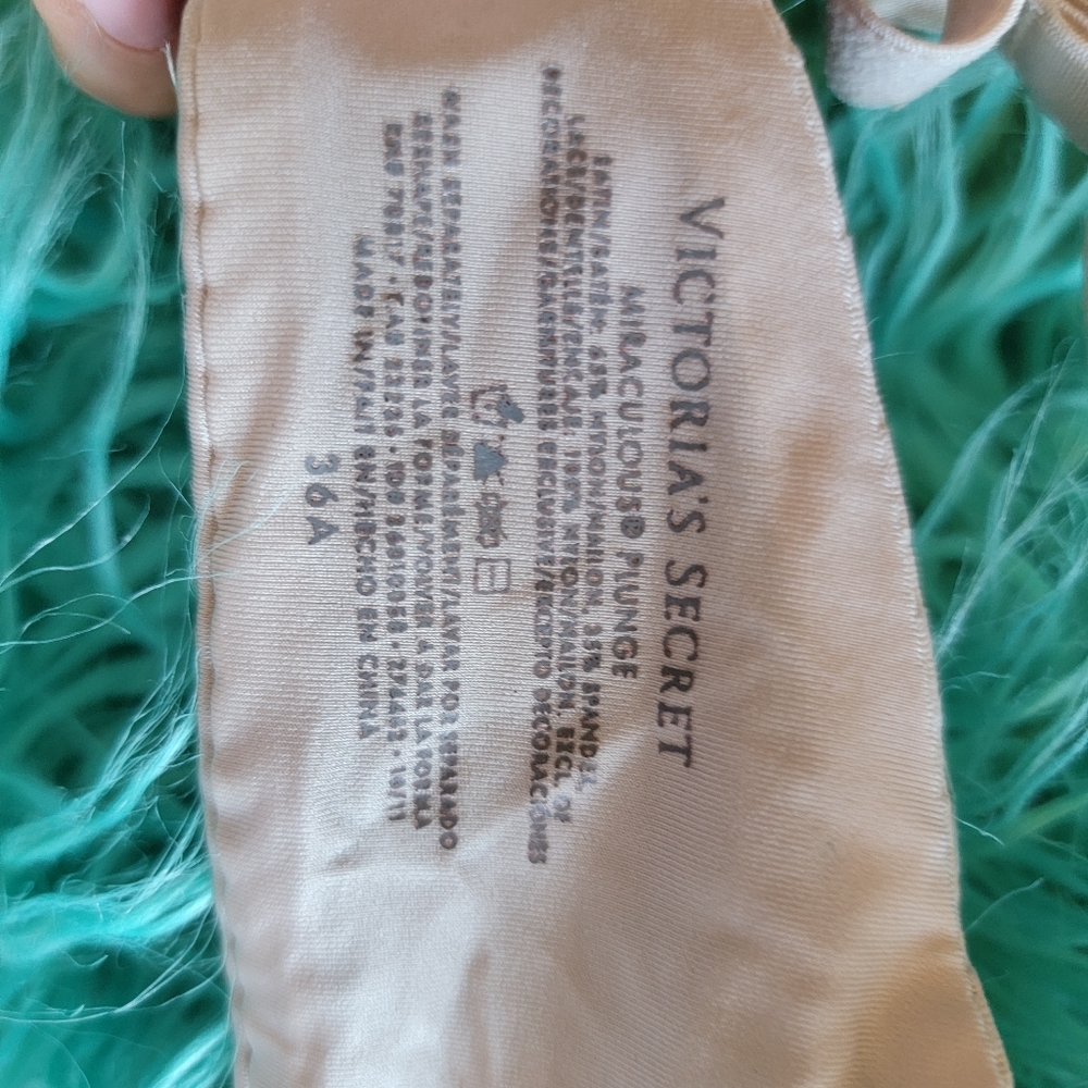 Victorias secret miraculous plunge